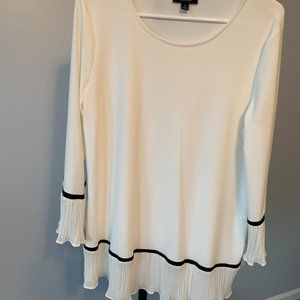 Women's Alfani white blouse- size M